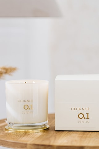 Maxi bougie parfumée 0.1 Édition Signature - Bois de cèdre, jasmin et safran
