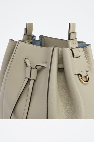 Sac seau en cuir de veau Miastella - Taupe
