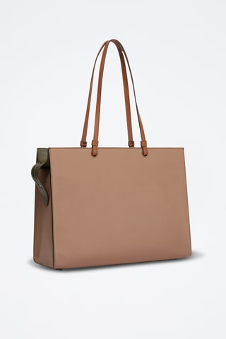 Sac porté épaule en cuir de veau Varsity Style L - Beige