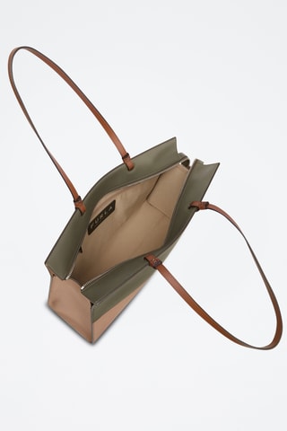 Sac porté épaule en cuir de veau Varsity Style L - Beige