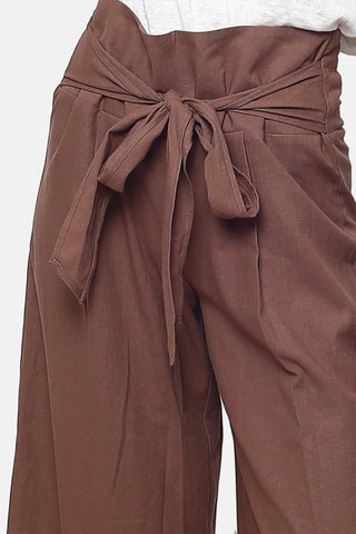 Pantalon wide legs en lin 
Marron