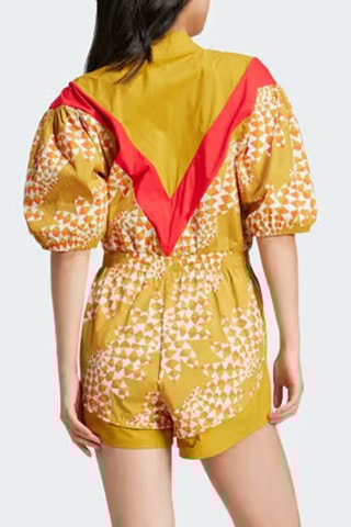 Trompe-l'oeil Jumpsuit Farm Onesie - Mosterdgeel