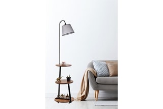 Lampadaire avec étagère en bois de hêtre Sorti 8743-4 - Naturel et noir