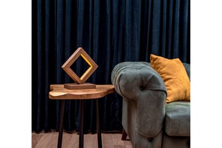 Lampe à poser LED en bois - Naturel