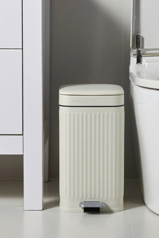 Caixote do lixo com pedal Aura - 18,6 x 28,4 x 34,3 cm 
