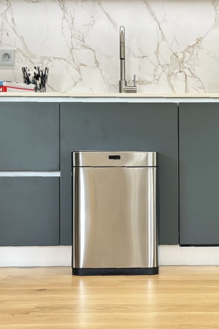 Caixote do lixo automático em aço inoxidável Upper - 60 l