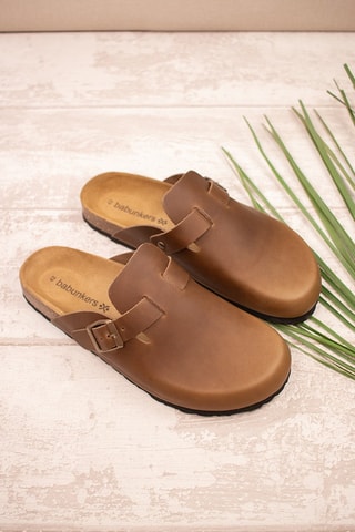 Sabots en cuir Camel