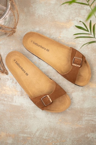 Mules en nubuck Camel