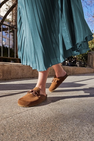 Mules en cuir Rosso 
Marron