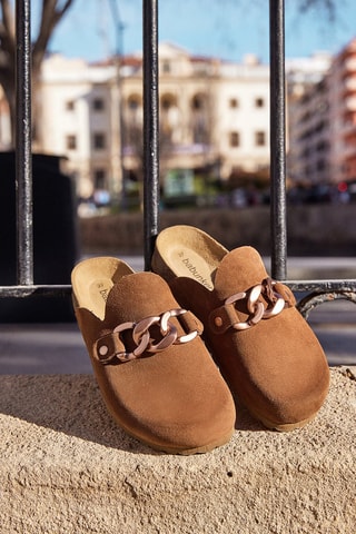 Mules en cuir Rosso 
Marron