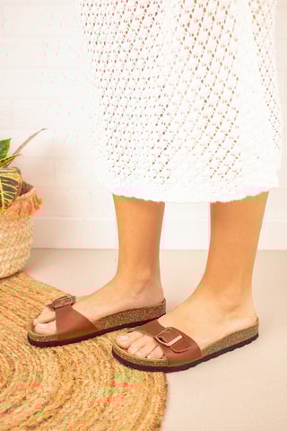 Mules en cuir Camel