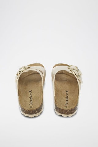 Mules en cuir  
Beige