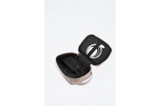 Reistas Guess USB - Roze