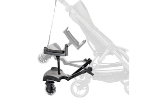 Planche à roulettes avec assise pour poussette combinée