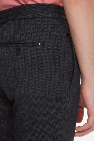 Chino en laine Noir
