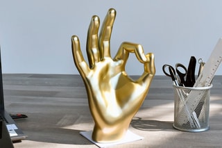 Sculpture en résine OK Doré