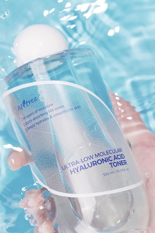 Tónico vegan com ácido hialurónico Ultra-Low Molecular Hyaluronic Acid Toner Isntree - 300 ml