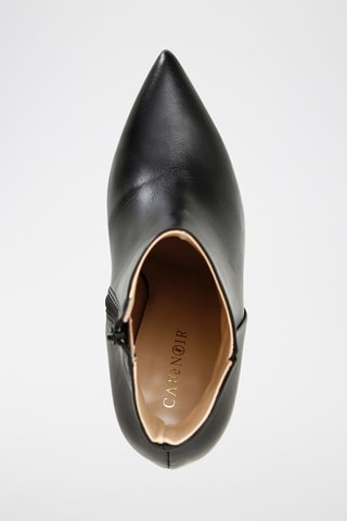 Botins em couro 
Preto