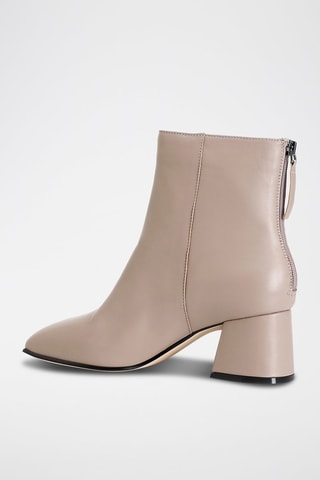 Botins em couro 
Toupeira