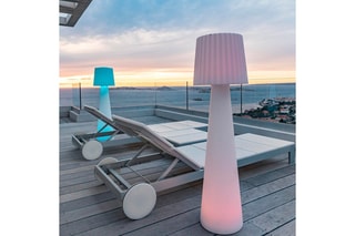 Candeeiro de pé LED Lady Branco