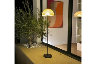 Candeeiro de pé LED sem fios recarregável Faroe Preto e natural