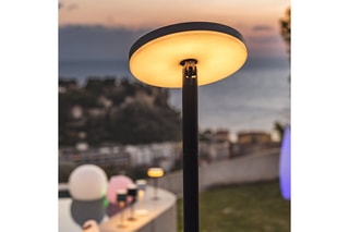 Candeeiro de pé solar LED Vivia - Preto