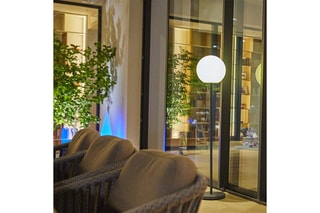 Candeeiro LED Luny tall Branco e preto
