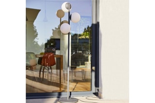 Candeeiro de pé LED Globy tree Preto e branco