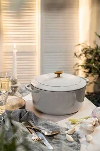Cocotte ronde en fonte Bellamonte - 28 cm - 6 à 7 personnes - 7 l
