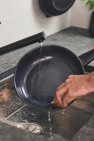 Poêle revêtement céramique et titane Madura Plus - 28 cm