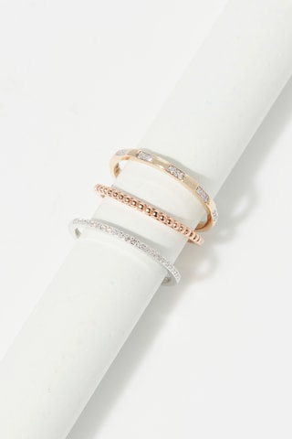 3 bagues - Or jaune, or blanc, or rose et diamants