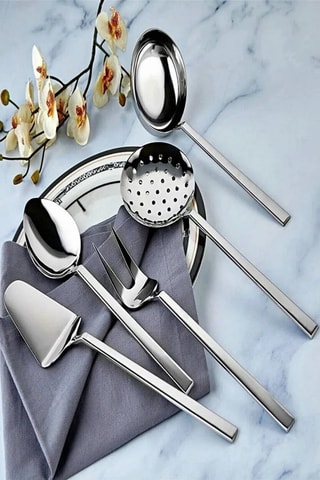 5 utensílios em aço inoxidável