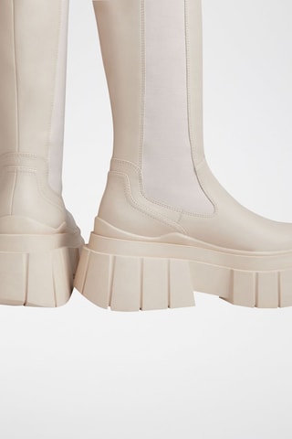 Botas com plataforma Cru