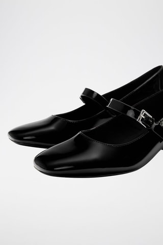 Babies de salto envernizadas - Preto