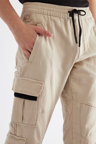 Calças jogger slim - Bege
