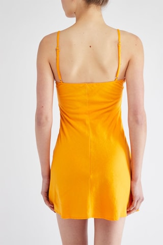 Vestido direito em linho - Laranja