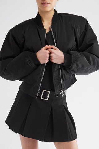 Bomber com capuz - Preto