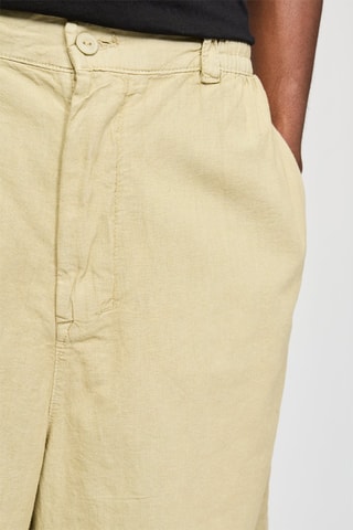 Bermudas em linho - Bege
