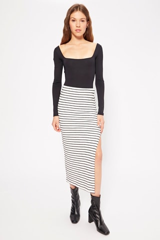 Saia midi de cintura alta - Branco e preto