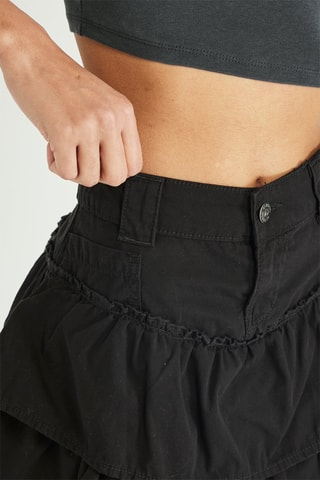 Saia com folhos cintura alta - Preto