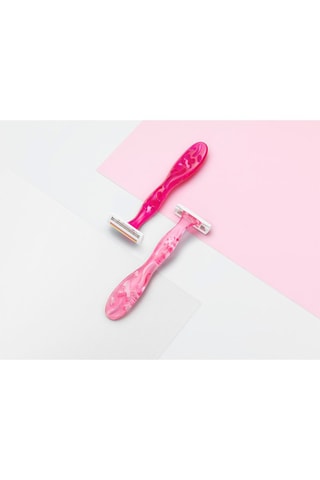 2 x 4 rasoirs jetables pour femmes Bic Miss Soleil - 3 lames