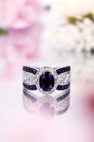 Anel Dakan Ouro branco, diamantes e safiras