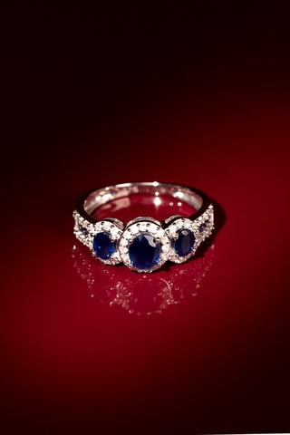 Anel Varis Ouro branco, safiras e diamantes