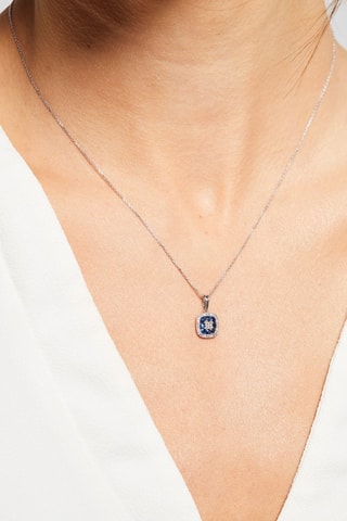 Pendente Volga Ouro branco, diamantes e safira
