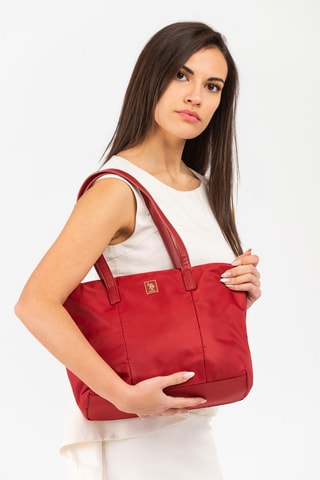 Shopper Birmingham Rood