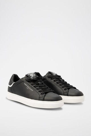 Sapatilhas em couro de vitelo 
Preto
