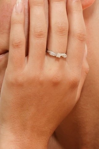 Anel Eclat Joli - Ouro branco e diamantes 