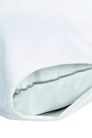 2 protèges oreillers 
Blanc