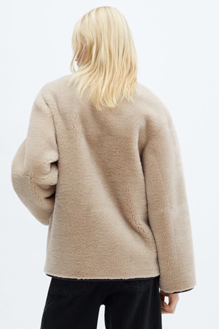Manteau en fausse fourrure à ornements - Beige