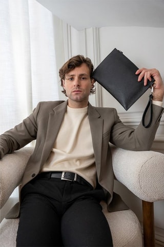Pochette en cuir Leo  - Noir